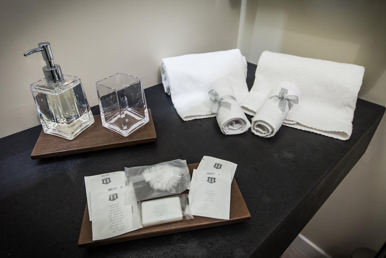 Luxuryenne Hotel Cagliari Kültér fotó